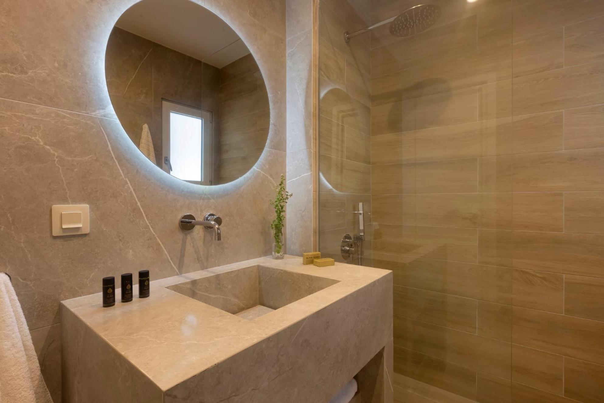 Lovely Kallimarmaro Apartment *
